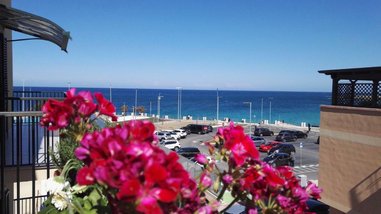 Gallery Art - Sea View โมโนโปลี ภายนอก รูปภาพ